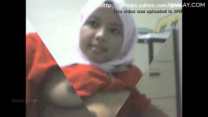 Muslim asian girl showing her tits malay tudung